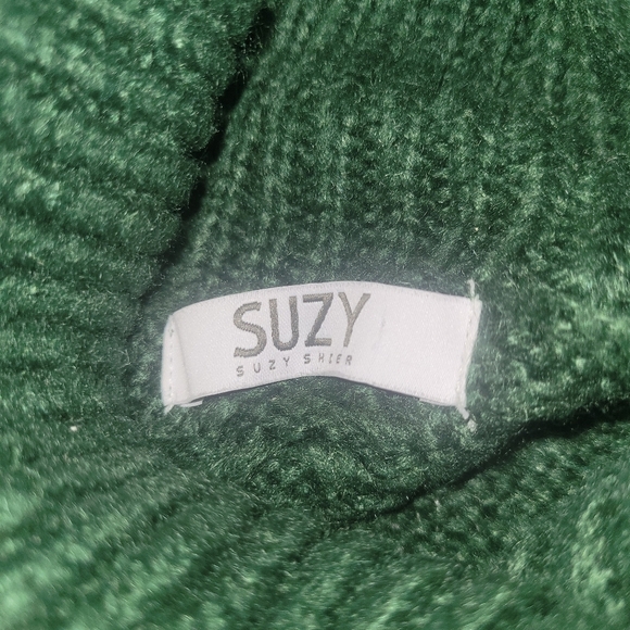 Suzy Shier Forest Green Knit Cold Shoulder Turtleneck Sweater M - Picture 7 of 8